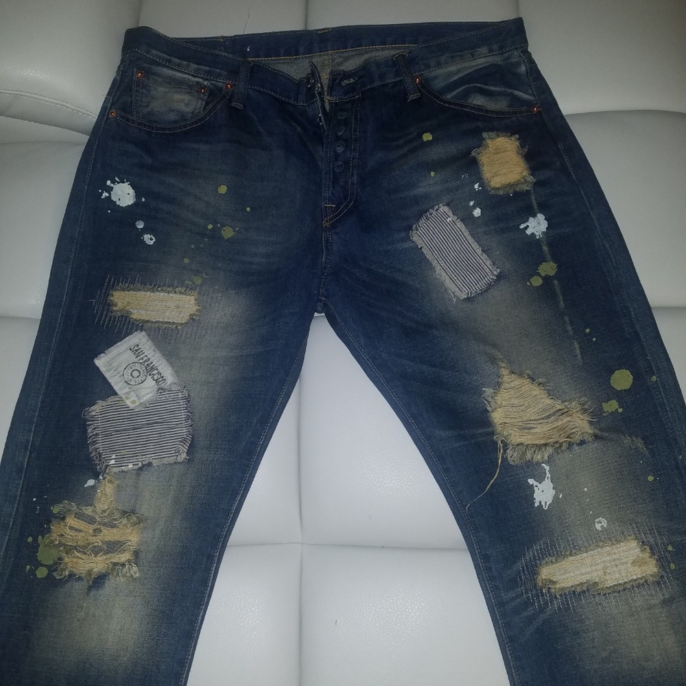 Destroyed Levi's Sz 38-34